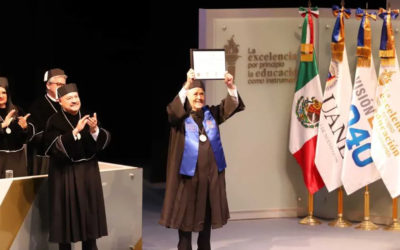 Joan Manuel Serrat recibe doctorado honoris causa de la UANL