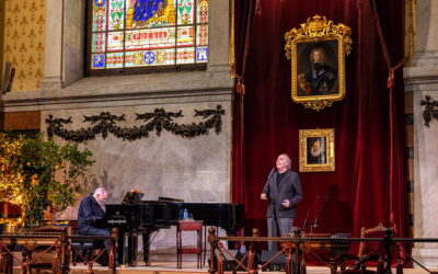 Serrat canta en el ingreso de Antonio Machado en la RAE